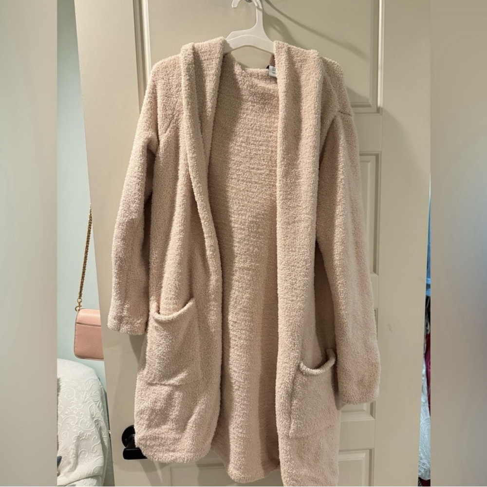 Cupcakes & Cashmere cardigan* offers welcome